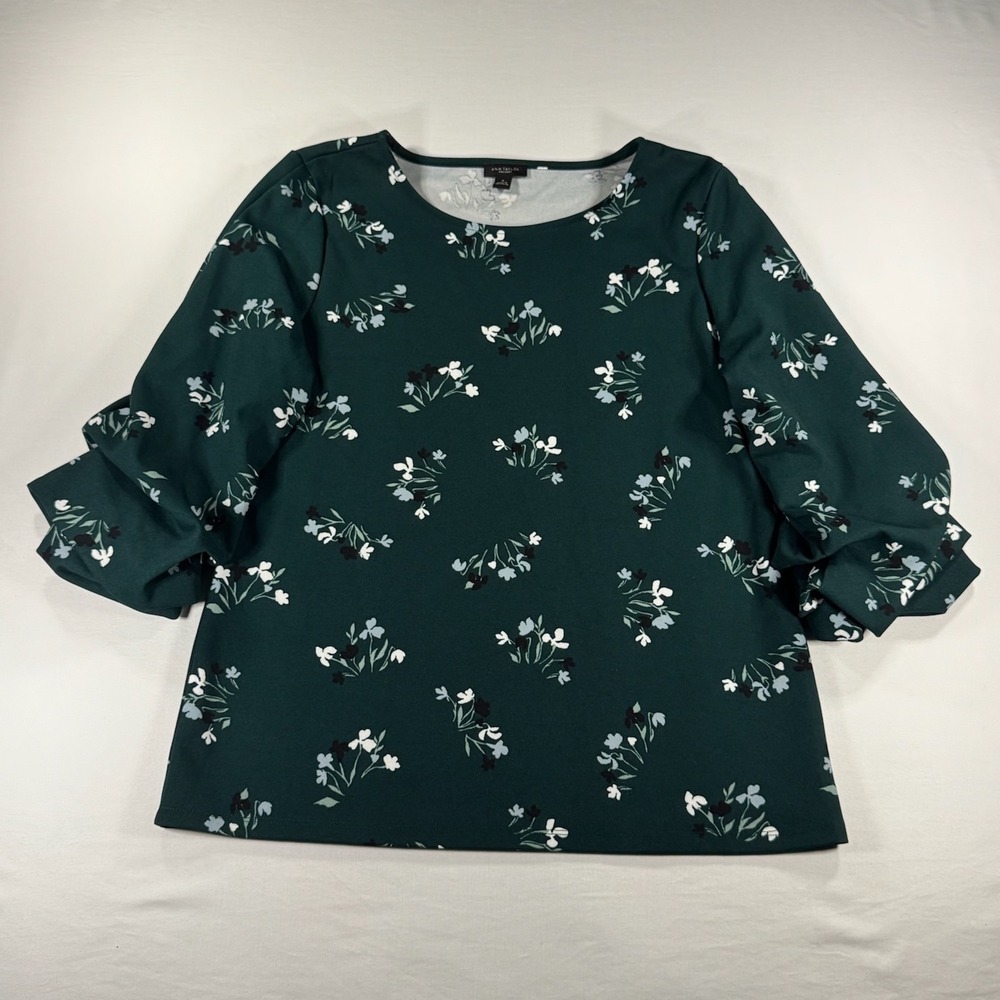 Ann Taylor Factory Green Floral Ruffle Sleeve Blouse Medium Tiered 3/4 Sleeve